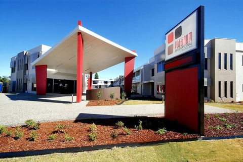 Platinum International - Whitsundays Accommodation 2