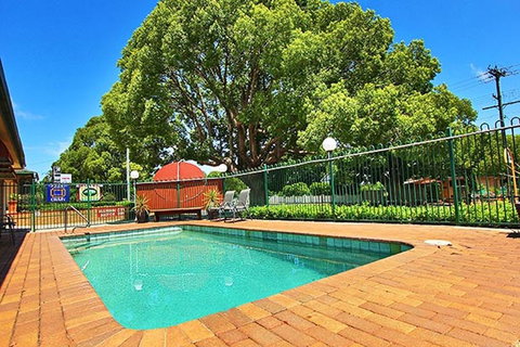 Garden City Motor Inn - Whitsundays Accommodation 1