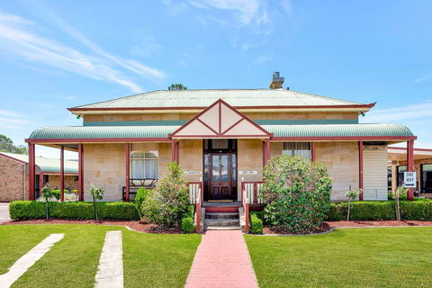 Comfort Inn Warwick - Whitsundays Accommodation 2