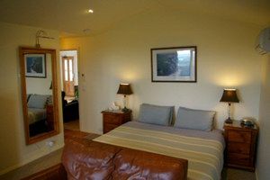 Southern Anchorage Retreat - Whitsundays Accommodation 1