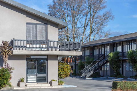 Best Western Governor Gipps Motor Inn - Whitsundays Accommodation 0