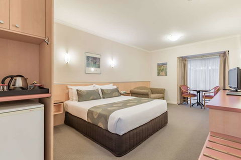 Waverley International Hotel - Whitsundays Accommodation 1