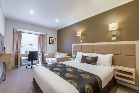 Waverley International Hotel - Whitsundays Accommodation 2