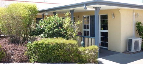 Outback Motel - Whitsundays Accommodation 2