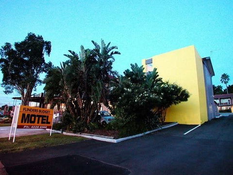 Flinders Motel - Whitsundays Accommodation 0