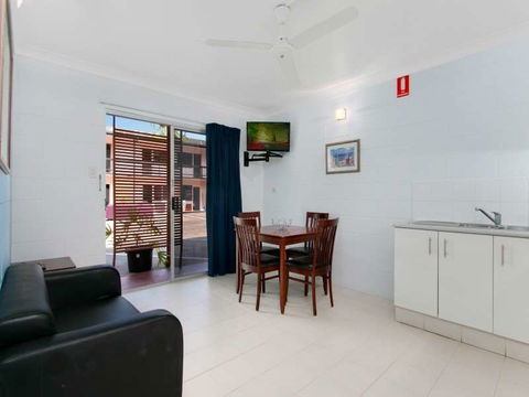Cairns City Palms - Whitsundays Accommodation 0
