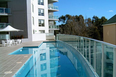 Pacific Suites Canberra - Whitsundays Accommodation 2