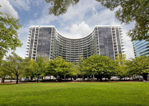 Astra Canberra Manhattan - Whitsundays Accommodation 0