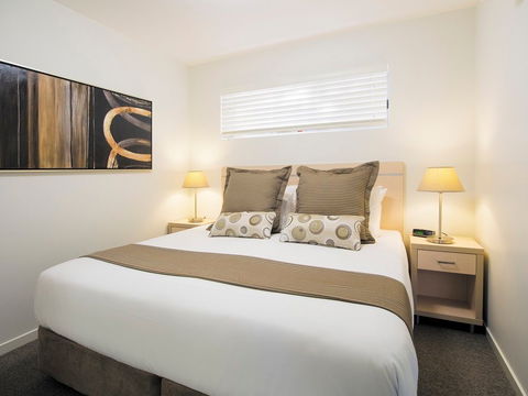 Oaks Middlemount - Whitsundays Accommodation 1