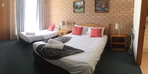 Golden Chain Aalana Motor Inn - Whitsundays Accommodation 1