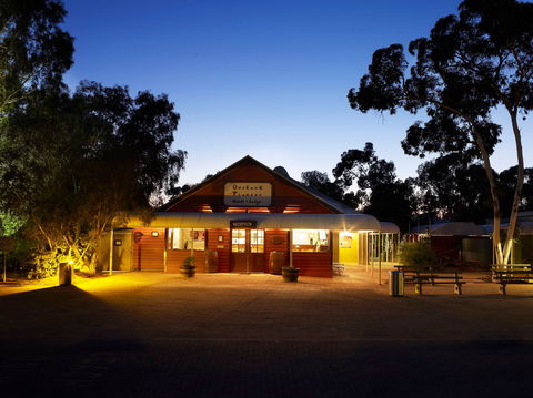 Outback Hotel & Lodge - Whitsundays Accommodation 0