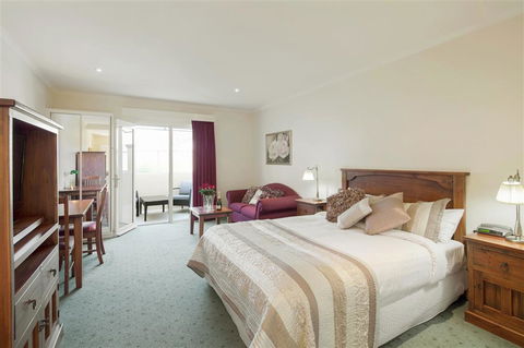 Best Western Crystal Inn - Whitsundays Accommodation 2