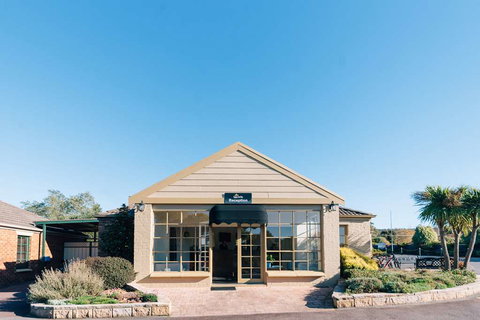 Country Club Villas - Whitsundays Accommodation 1