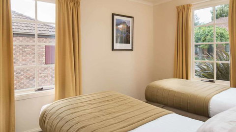 Country Club Villas - Whitsundays Accommodation 10