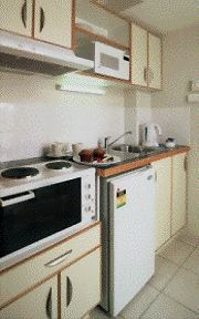 Astor Metropole & Apartment - Whitsundays Accommodation 1