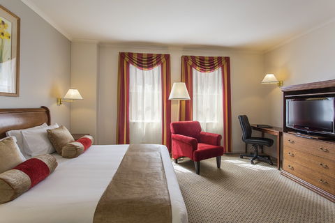 Hotel Grand Chancellor On Currie - Whitsundays Accommodation 2