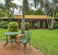 Bayside Holiday Apartments - Whitsundays Accommodation