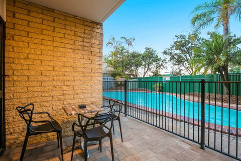 Kawana Waters Hotel By NightCap - Whitsundays Accommodation 1