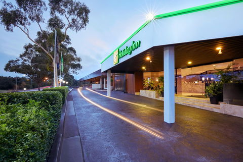Holiday Inn Warwick Farm - Whitsundays Accommodation 0