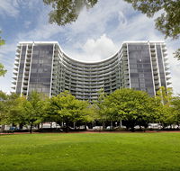 Astra Canberra Manhattan - Whitsundays Accommodation