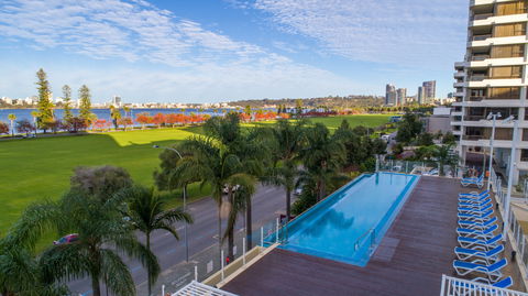 Crowne Plaza Perth - Whitsundays Accommodation 0