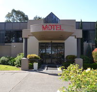 Dingley International Hotel - Whitsundays Accommodation