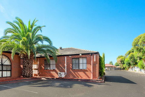 Comfort Inn Dandenong - Whitsundays Accommodation 1