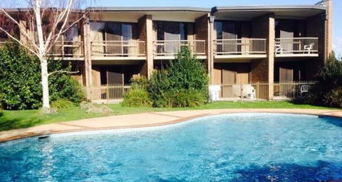 Sandown Regency Motor Inn - Whitsundays Accommodation 2