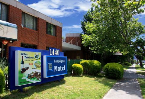Lamplighter Motel - Whitsundays Accommodation 0
