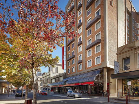 Hotel Ibis Perth - Whitsundays Accommodation 0