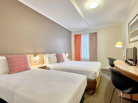 Hotel Ibis Perth - Whitsundays Accommodation 1