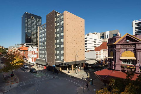 Pensione Hotel Perth - Whitsundays Accommodation 1