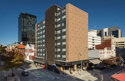 Pensione Hotel Perth - Whitsundays Accommodation 2