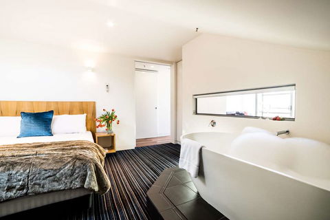 Salamanca Wharf Hotel - Whitsundays Accommodation 2