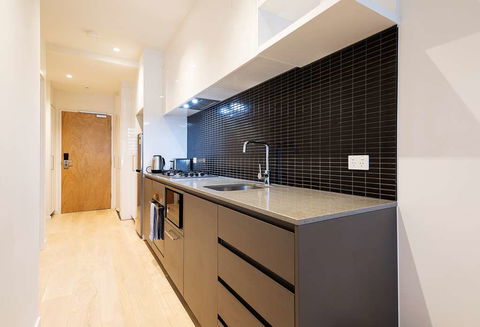 Artel Apartment Hotel Melbourne - Whitsundays Accommodation 2