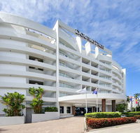 DoubleTree by Hilton Cairns - Whitsundays Accommodation