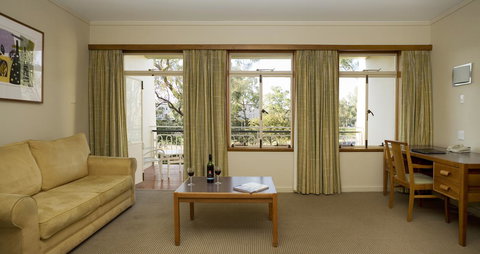 University House - ANU - Whitsundays Accommodation 4