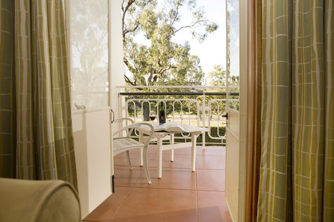 University House - ANU - Whitsundays Accommodation 5