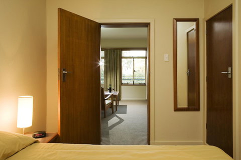 University House - ANU - Whitsundays Accommodation 19