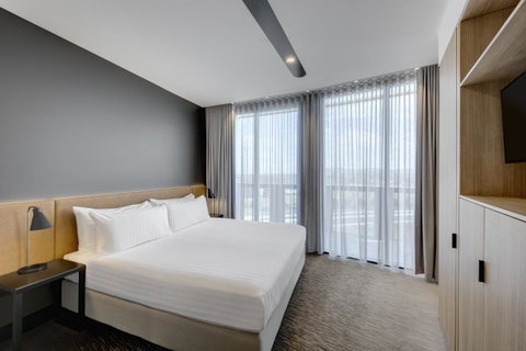 Vibe Hotel Canberra - Whitsundays Accommodation 42