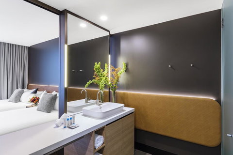 Vibe Hotel Canberra - Whitsundays Accommodation 16