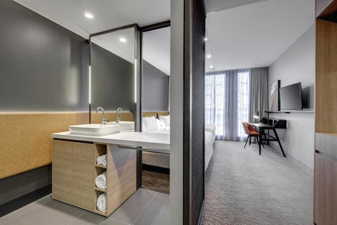 Vibe Hotel Canberra - Whitsundays Accommodation 39