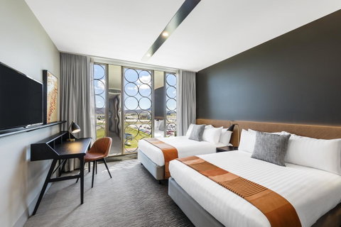 Vibe Hotel Canberra - Whitsundays Accommodation 17