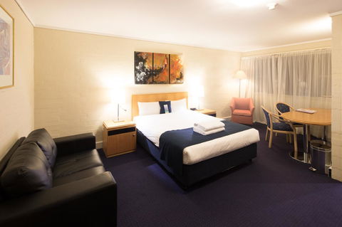 Ibis Styles Canberra - Whitsundays Accommodation 3