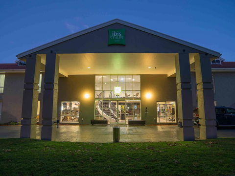 Ibis Styles Canberra - Whitsundays Accommodation 0