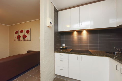 Ibis Styles Canberra - Whitsundays Accommodation 12