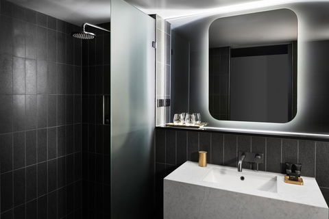 Midnight Hotel, Autograph Collection - Whitsundays Accommodation 9