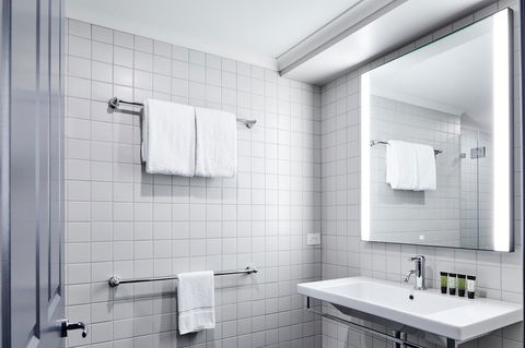 Brassey Hotel - Managed By Doma Hotels - Whitsundays Accommodation 15