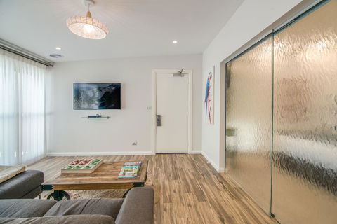 De Russie Boutique Hotel - Whitsundays Accommodation 10