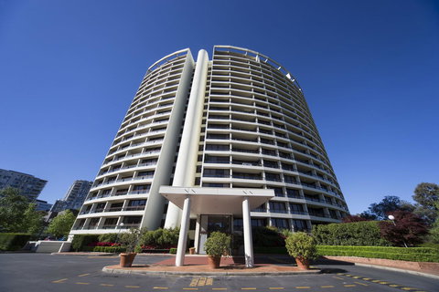 BreakFree Capital Tower Apartments - Whitsundays Accommodation 0